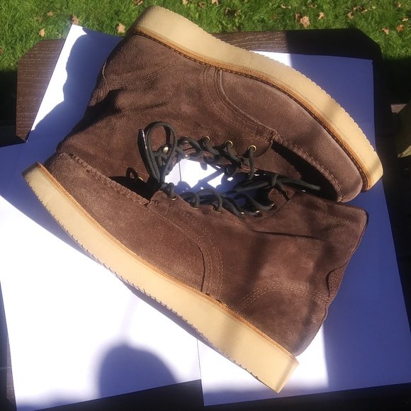 Timberland's Dark brown leather suede boots size 9M Vibram soles - Picture 3 of 15